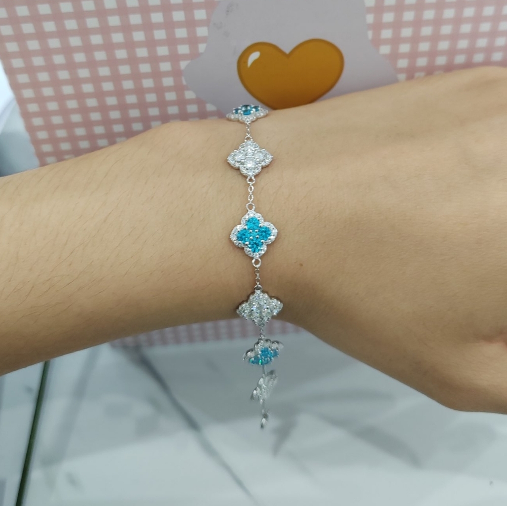 18k white gold baby blue diamond bracelet - Picture 6 of 10